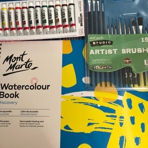 Unopened brand new water colour paint set.